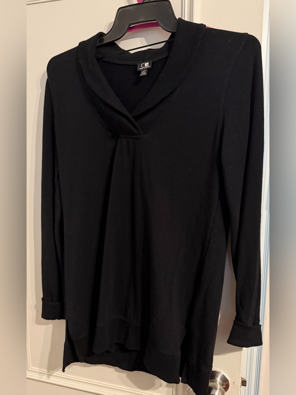 C&C California Black Long Sleeve V-Neck Tunic Top